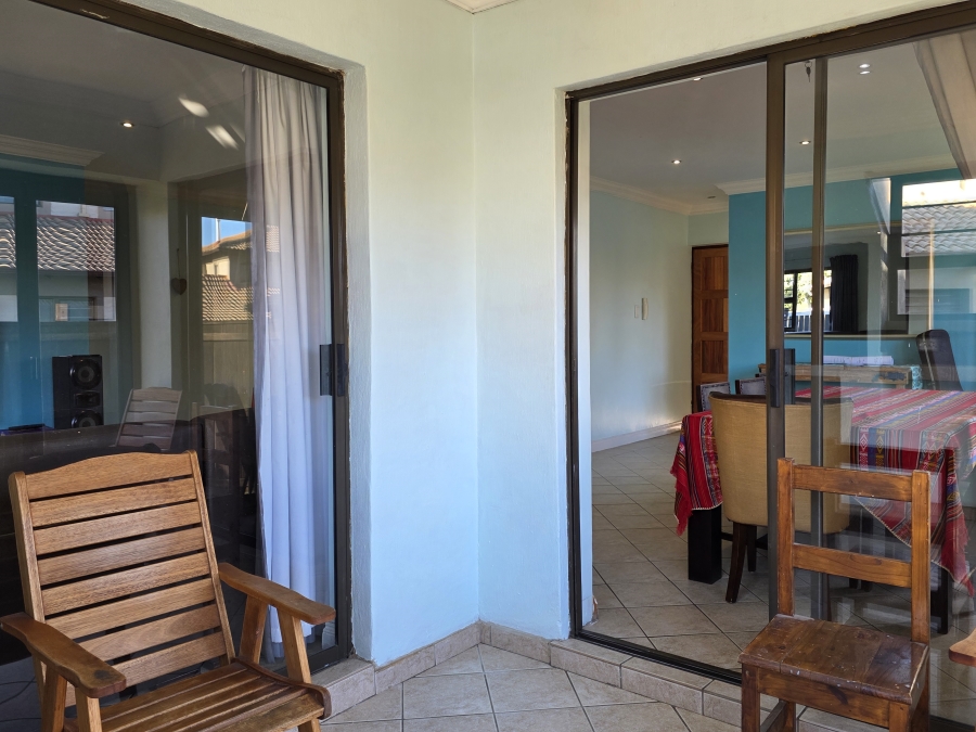 3 Bedroom Property for Sale in Wavecrest Eastern Cape